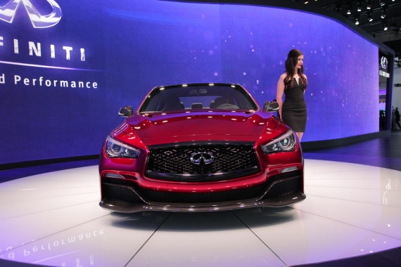 Hybrid Sedan from Infiniti about to Develop 700 HP