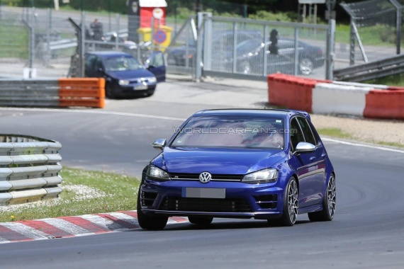 See Photos of the Volkswagen Golf R420