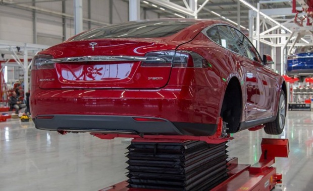 600-Mile Range is Possible by 2017, says Tesla CEO