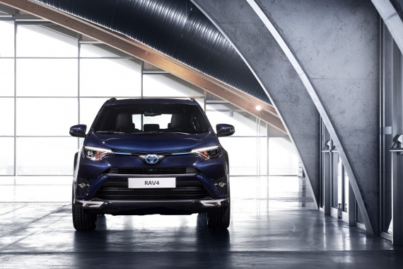 See the RAV4 Sapphire Hybrid Concept from Toyota