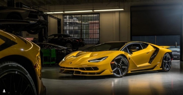 America, Meet 2 New Lamborghini Centenarios