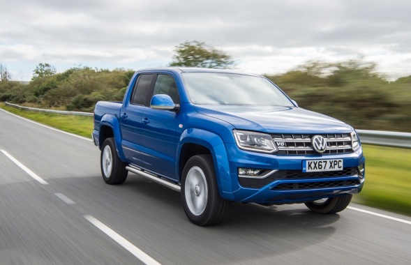 Volkswagen Amarok received a manual transmission and 201-strong diesel