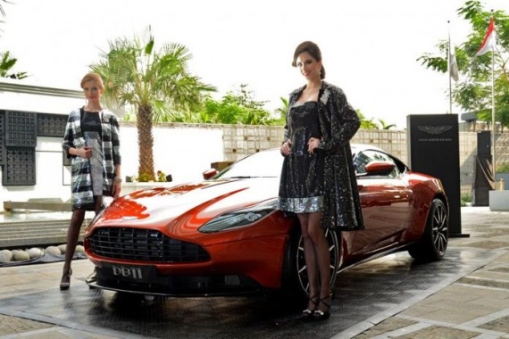 Women In China Wants Aston Martin!