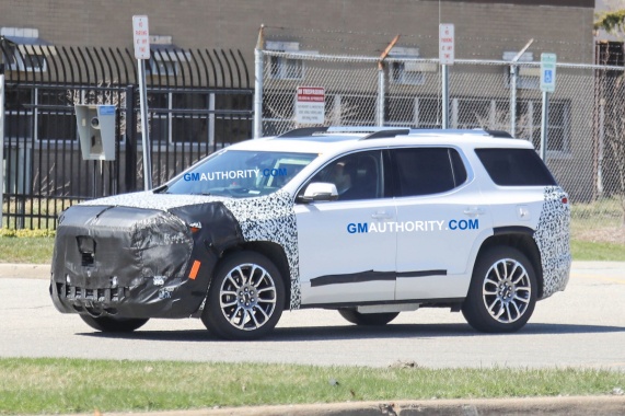 2020 GMC Acadia Was Caught While Testing The Mid-Cycle Refresh