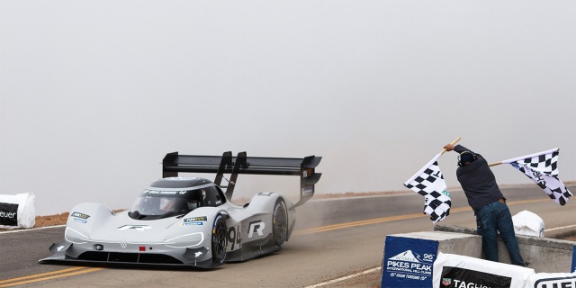Pikes Peak record: now it is a racing electric Volkswagen I.D. R