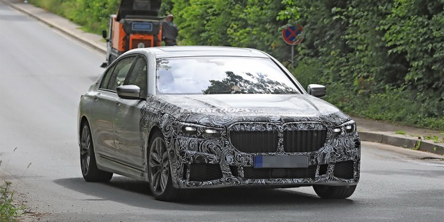 The first tests of restyling BMW 7-Series 