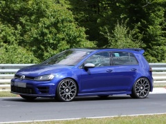 See Photos of the Volkswagen Golf R420 pic #4383