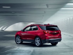 A Higher Price For The Refreshed 2018 Equinox From Chevrolet pic #5390