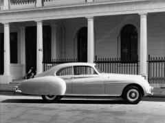 Bentley R-Type pic