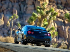 nissan gt-r track pack pic #108761