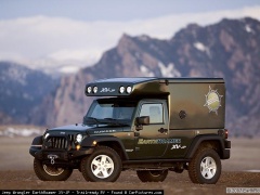 EarthRoamer XV-JP Jeep Wrangler pic