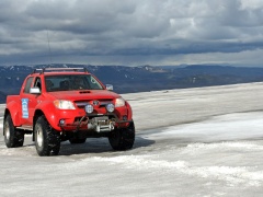 arctic trucks toyota hilux pic #71443