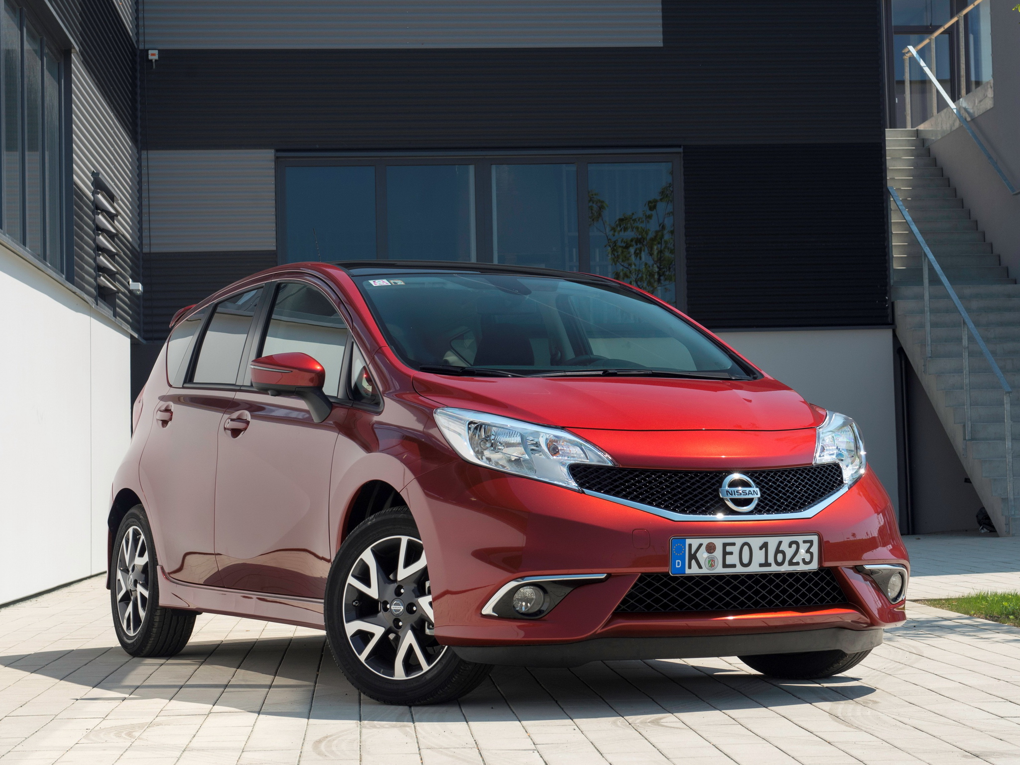 Nissan note photo gallery #3