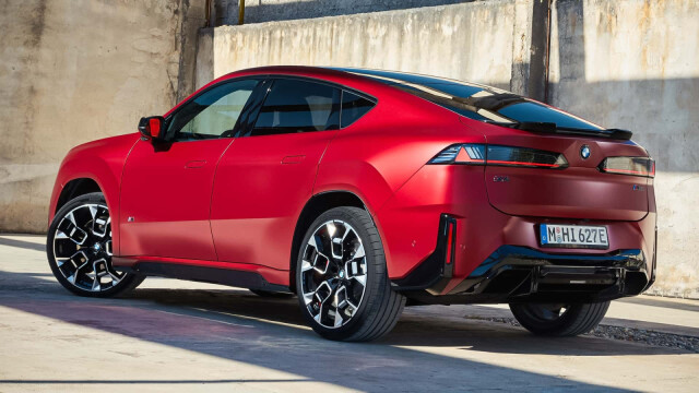 All-electric 2027 BMW iX4 crossover coupe