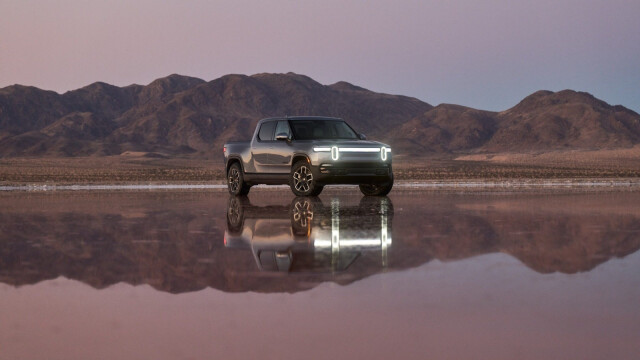 Rivian R1S