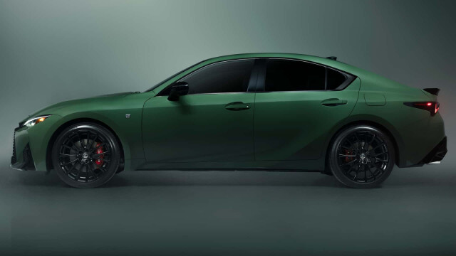Lexus IS