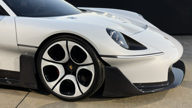 Porsche Mission S