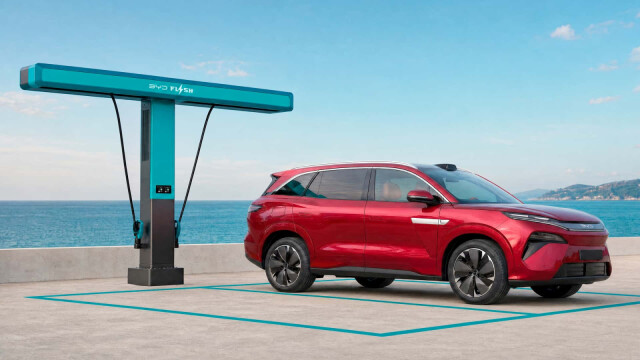 BYD Atto 8