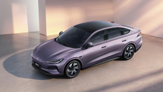 Jetta unveils the all-new M6 Electric sedan