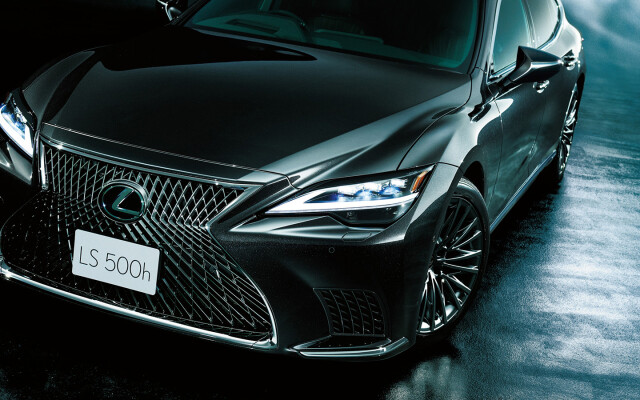 Lexus LS
