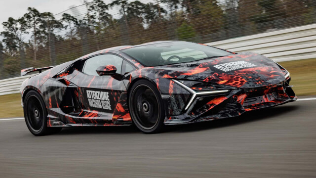 Lamborghini Revuelto