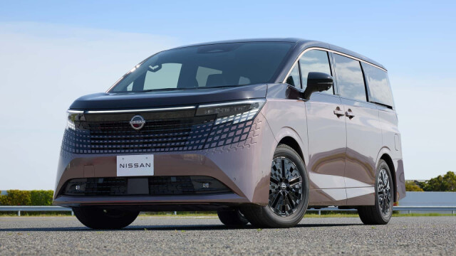 Luxurious people carrier: the new Nissan Elgrand debuted