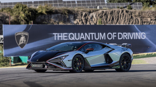 Lamborghini Revuelto
