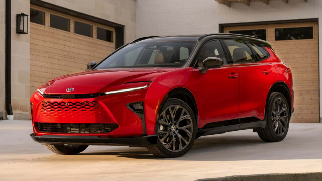 2027 Toyota Crown Signia Adds Standard Tech on Limited and New Inked Paint