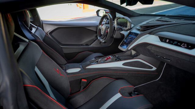 Lamborghini Revuelto