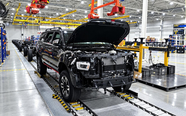 Sollers S9 body-on-frame full-size SUV