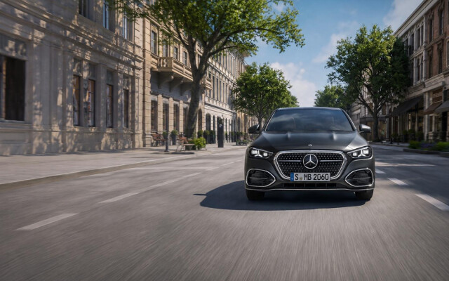 Updated Mercedes-Benz C-Class Debuts with AI and Hybrid Power