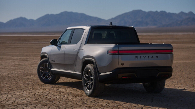 Rivian R1S