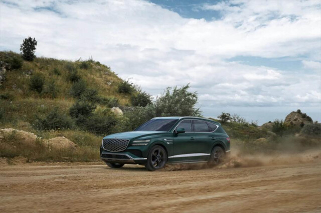 Genesis GV80 Hybrid Debuts with 347 HP and Twin Electric Motors