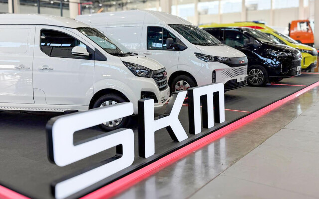 Commercial Van SKM M9 Debuts with 150-HP Diesel and 9-Speed Automatic