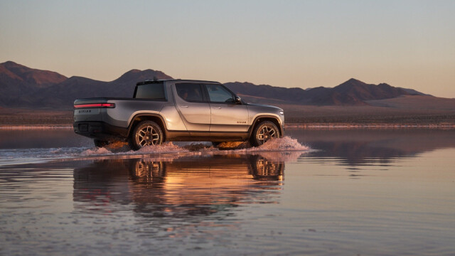Rivian R1S