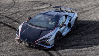 Lamborghini Revuelto