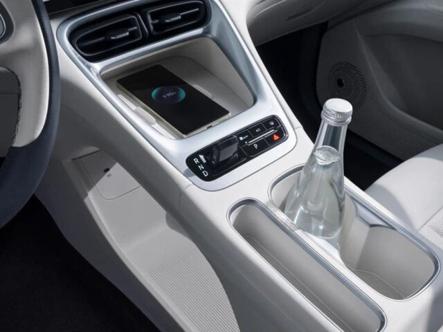 Geely E2