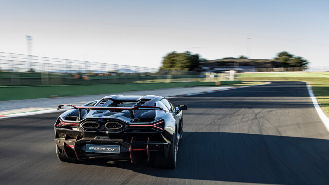Lamborghini Revuelto