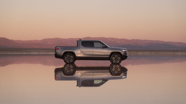 Rivian R1S