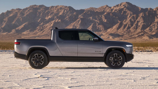 Rivian R1S