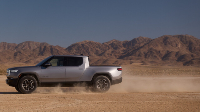Rivian R1S