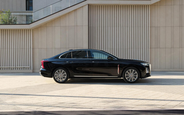 Updated Hongqi H5 Sedan Gains Redesigned Interior