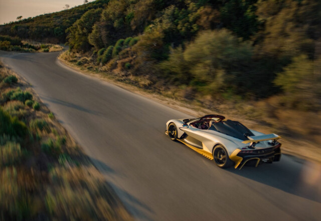 Aston Martin Valhalla