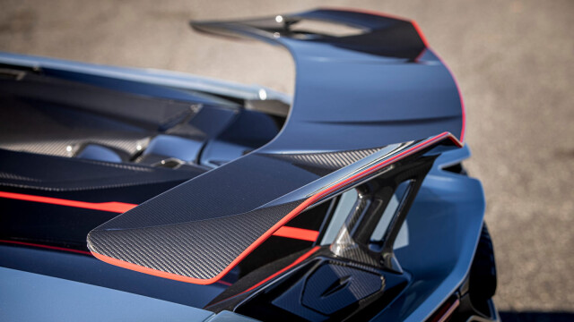 Lamborghini Revuelto
