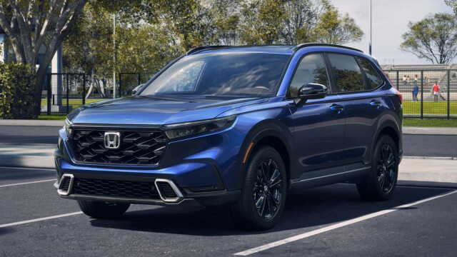 Honda CR-V in Sport Touring Hybrid and TrailSport Trims