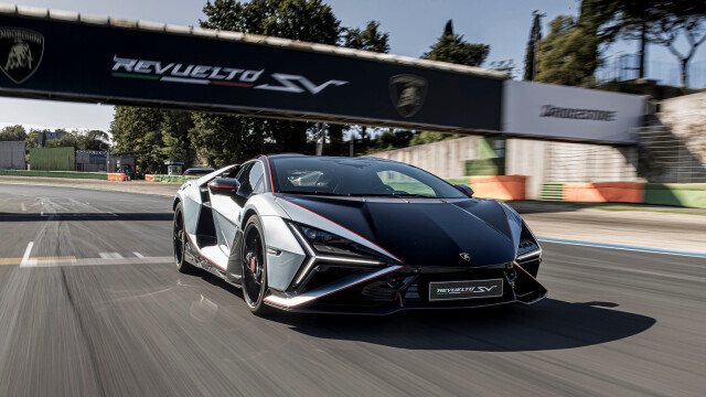 Lamborghini Revuelto