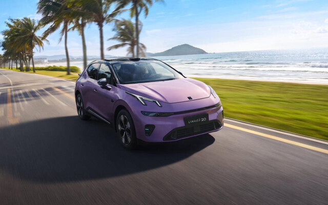 Lynk & Co 02 Electric Crossover with Lidar and 329 HP