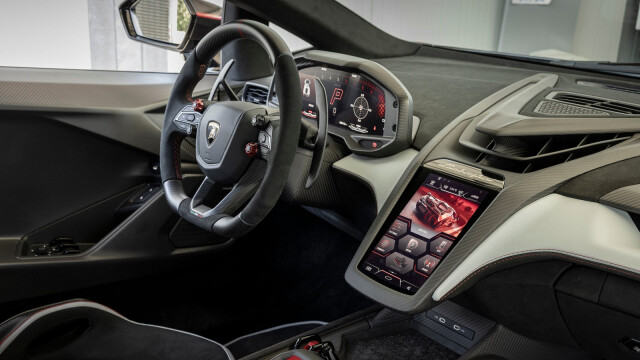 Lamborghini Revuelto