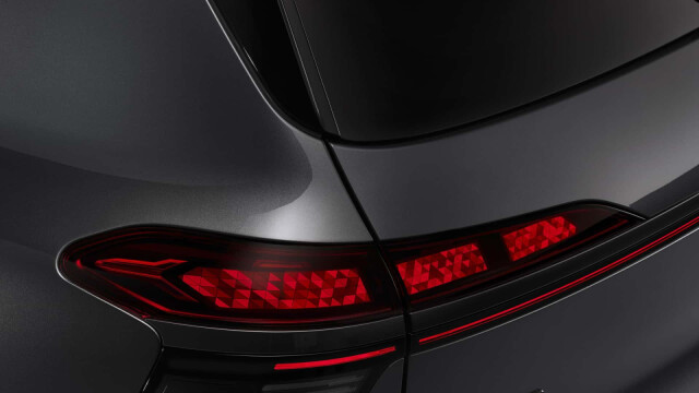 Audi Q9 Curved Digital OLED Taillights With 512 Segments