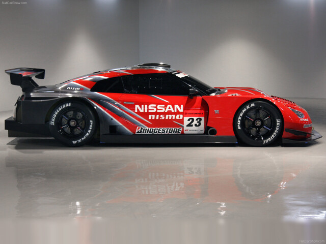 Nissan GT-R